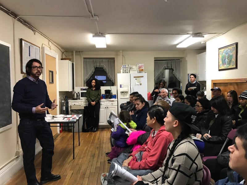 Residents of Lower East Side spoke with Javier Ramírez, director of Cabrini Immigrant Services during the workshop last Thursday, January 26, 2017.